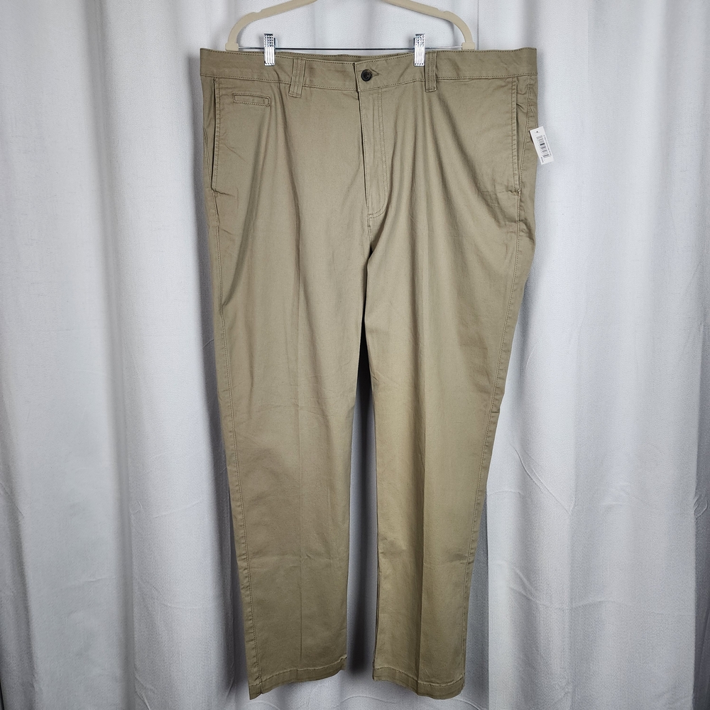 323. Amazon Essentials Men's Khaki Chinos